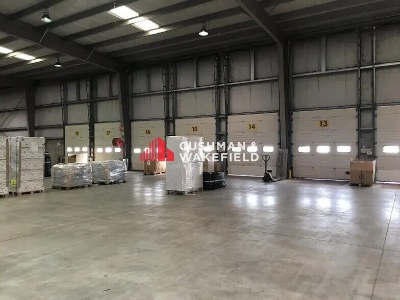 Industriel/Logistique dans Lespinasse à louer - Photo intérieure – Image 3 sur 6