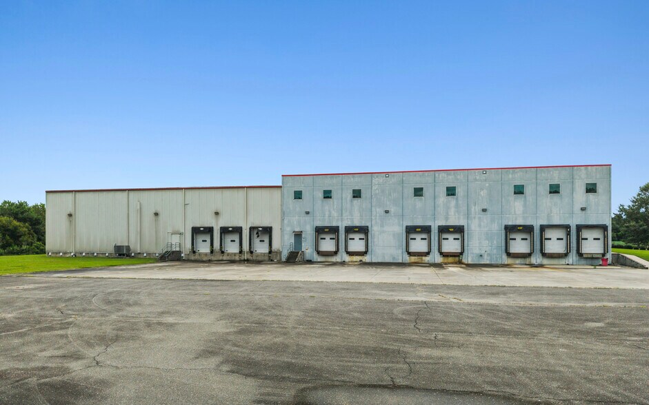 104 Commercial Ave, Mount Olive, NC à vendre - Photo de l’immeuble – Image 2 sur 16