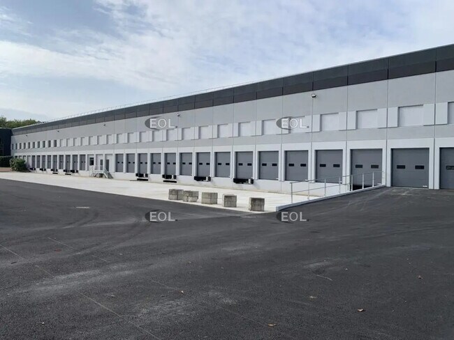 Plus de détails pour Industriel/Logistique à louer