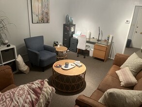 2100 N Sepulveda Blvd, Manhattan Beach, CA à louer Photo intérieure– Image 1 sur 4