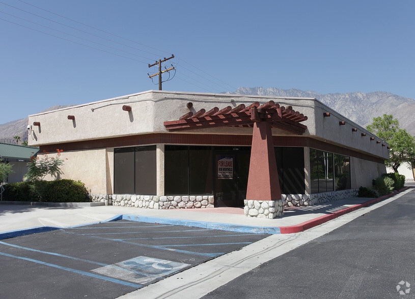 2100 N Palm Canyon Dr, Palm Springs, CA à vendre - Photo principale – Image 1 sur 15