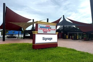Plus de détails pour 11227 Hwy 19, Port Richey, FL - Local commercial à louer