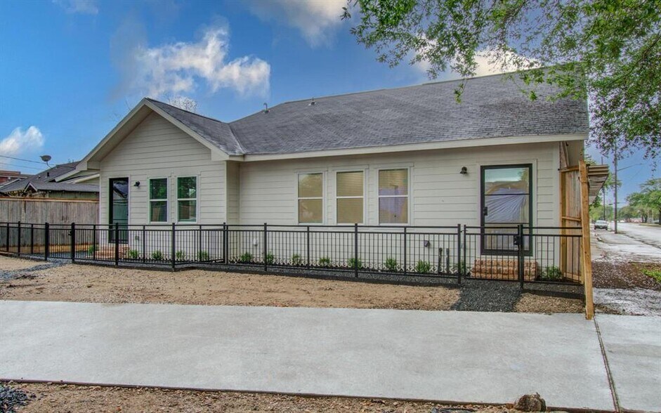 4006 Navigation Blvd, Houston, TX à louer - Photo de l’immeuble – Image 2 sur 21