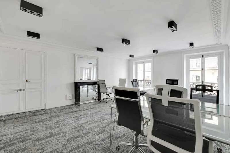 Paris, PAR 75008 - Lot Bureaux - - Photo intérieure - Image 1 of 10