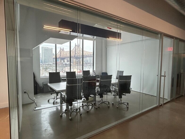 4310 9th St, Long Island City, NY à louer - Photo de l’immeuble – Image 3 sur 7