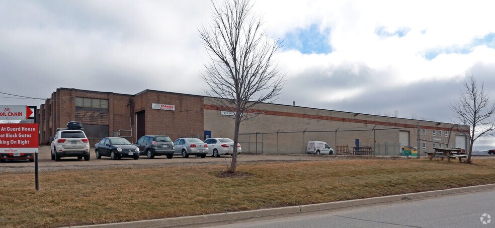 11 Nicholas Beaver Rd, Puslinch, ON à louer - Photo de l’immeuble – Image 3 sur 5