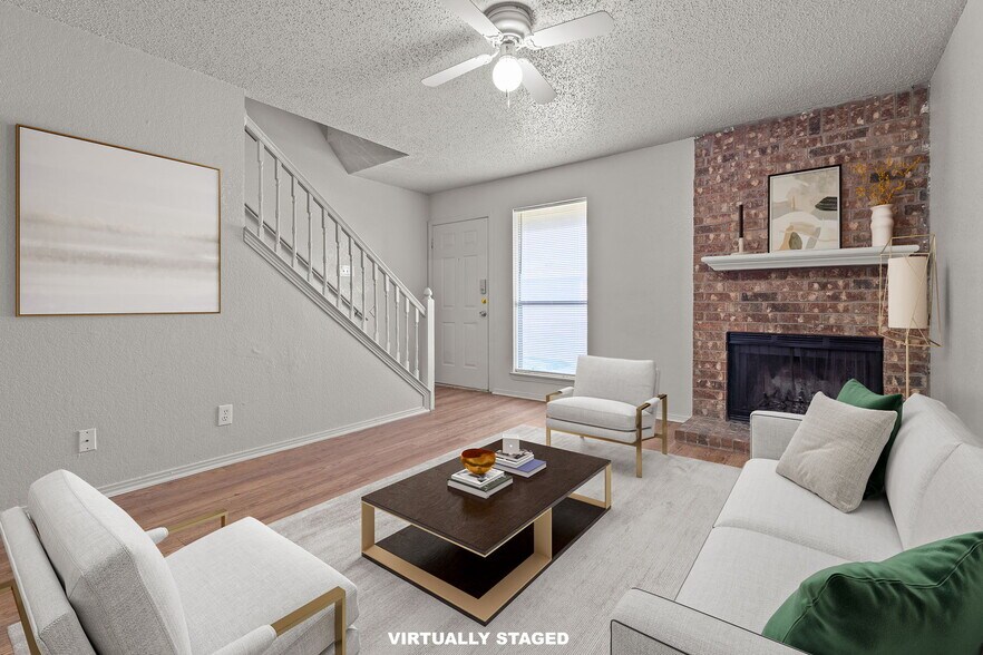 5841 Shadydell Dr, Fort Worth, TX à vendre - Photo de l’immeuble – Image 2 sur 29