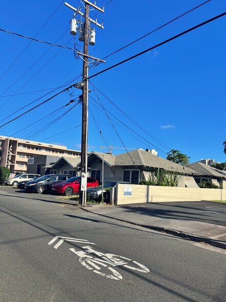 2013 Young St, Honolulu, HI à vendre - Photo principale – Image 1 sur 4
