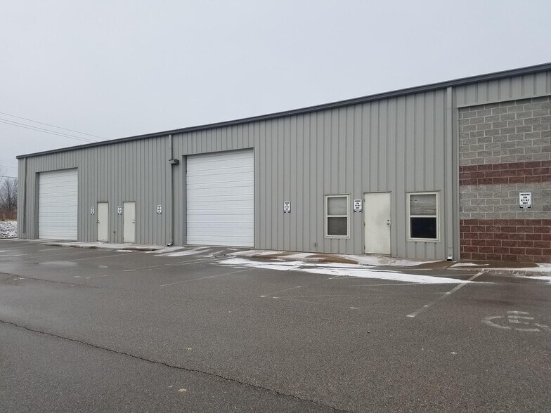 819-821 Midpoint Dr, O'Fallon, MO à vendre - Photo de l’immeuble – Image 3 sur 11