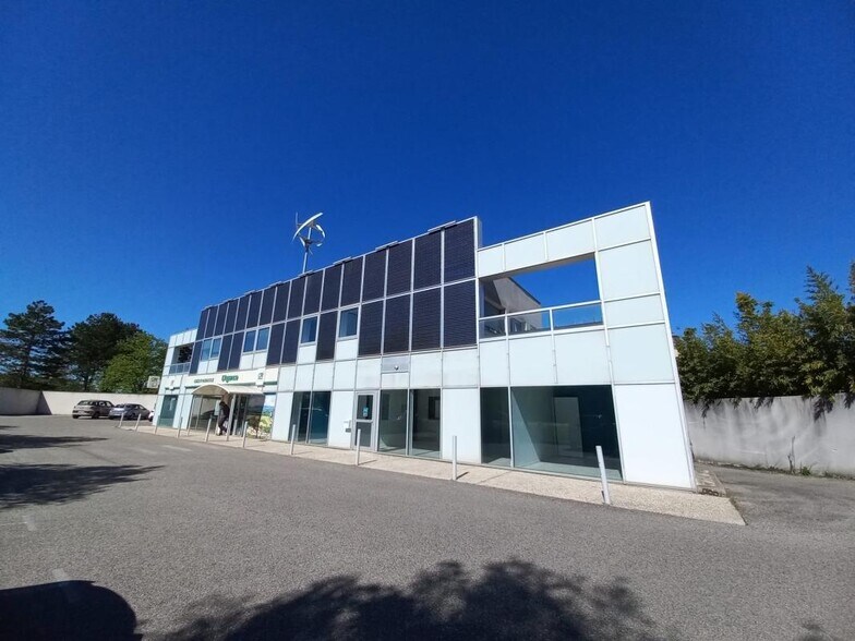 Local commercial dans Montélimar à louer - Photo de l’immeuble – Image 1 sur 4