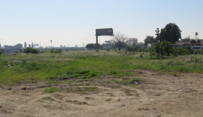 15120 S Gibson Ave, Compton, CA à vendre - Photo principale – Image 1 sur 3