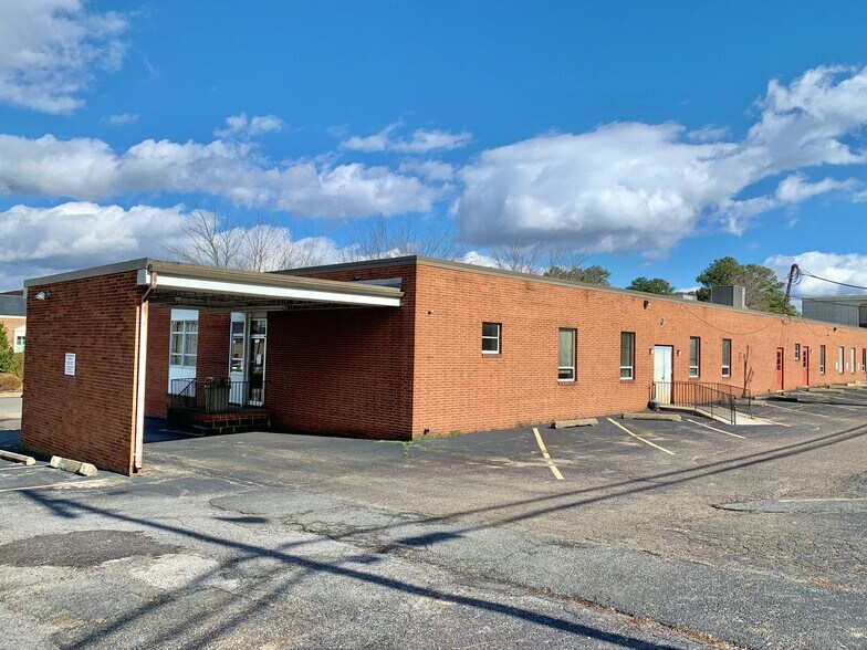 4907-4917 Augusta Ave, Richmond, VA à louer - Photo de l’immeuble – Image 2 sur 5