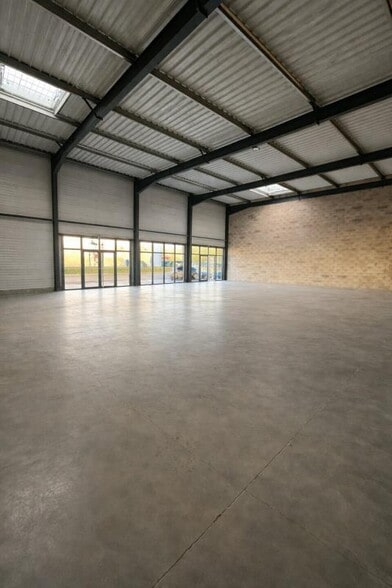 Local commercial dans Gonesse à louer - Photo intérieure – Image 3 sur 5