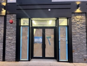 972-978 Morris Park Ave, Bronx, NY à louer Photo de l’immeuble– Image 1 sur 2