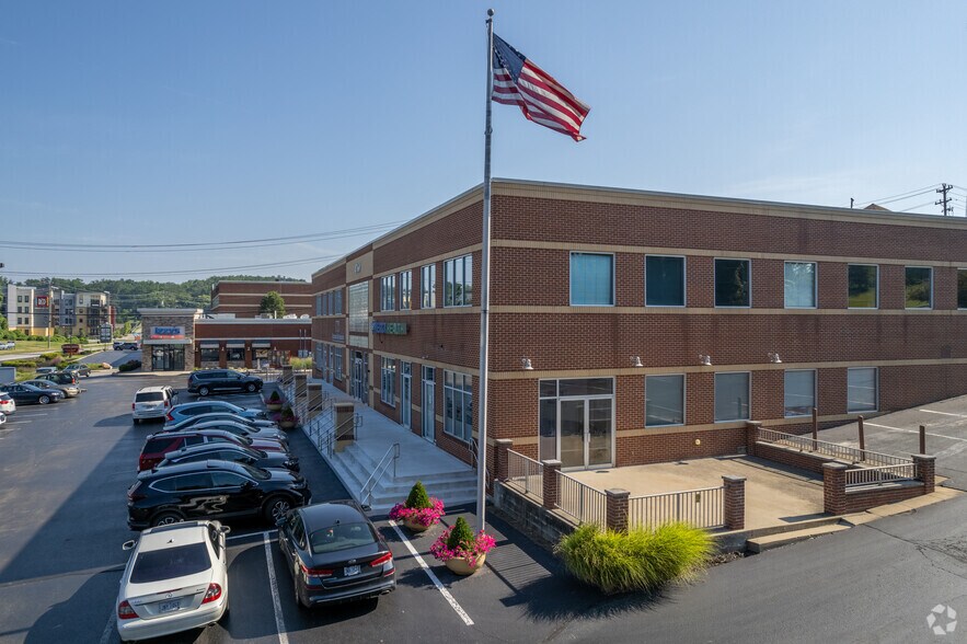 4760 Red Bank Expy, Cincinnati, OH à louer - Photo de l’immeuble – Image 2 sur 5