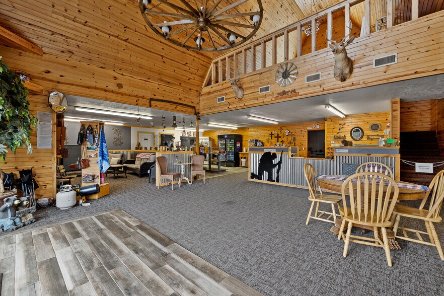 1116 N 5th St, Custer, SD à vendre - Photo de l’immeuble – Image 2 sur 133