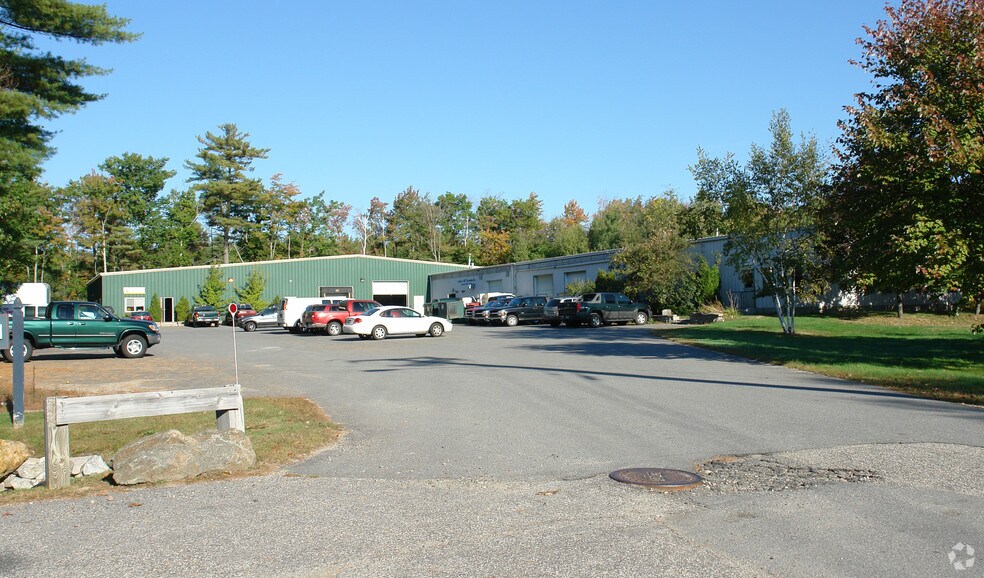 64 Industrial Park Rd, Saco, ME à louer - Photo de l’immeuble – Image 2 sur 3