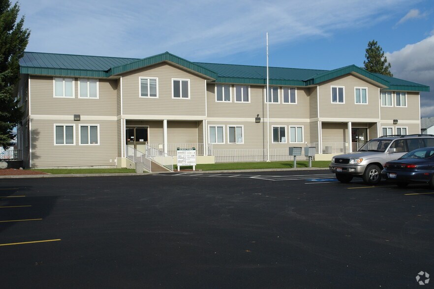 601 E Seltice St, Post Falls, ID à louer - Photo de l’immeuble – Image 1 sur 15