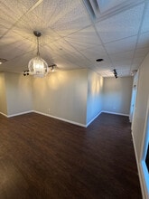 4927-4947 Utica Ridge Rd, Davenport, IA à louer Photo intérieure– Image 2 sur 9