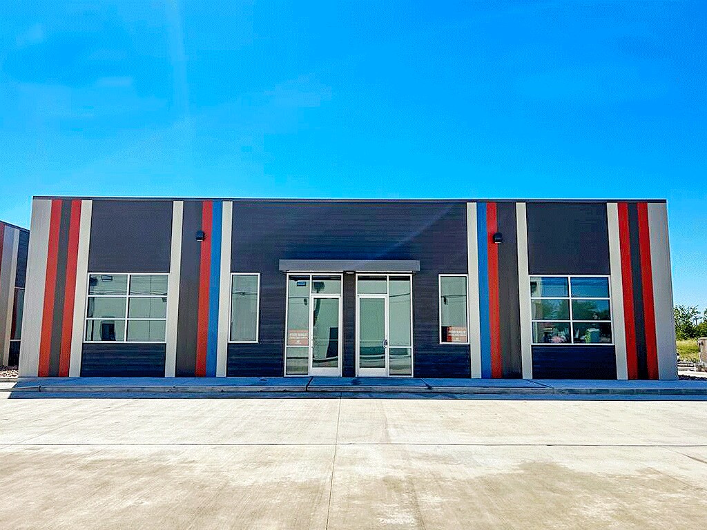 3670 Barker Cypress Rd, Houston, TX à louer Photo de l’immeuble– Image 1 sur 27