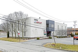 Plus de détails pour 23900 Orchard Lake Rd, Farmington Hills, MI - Bureau/Médical à louer