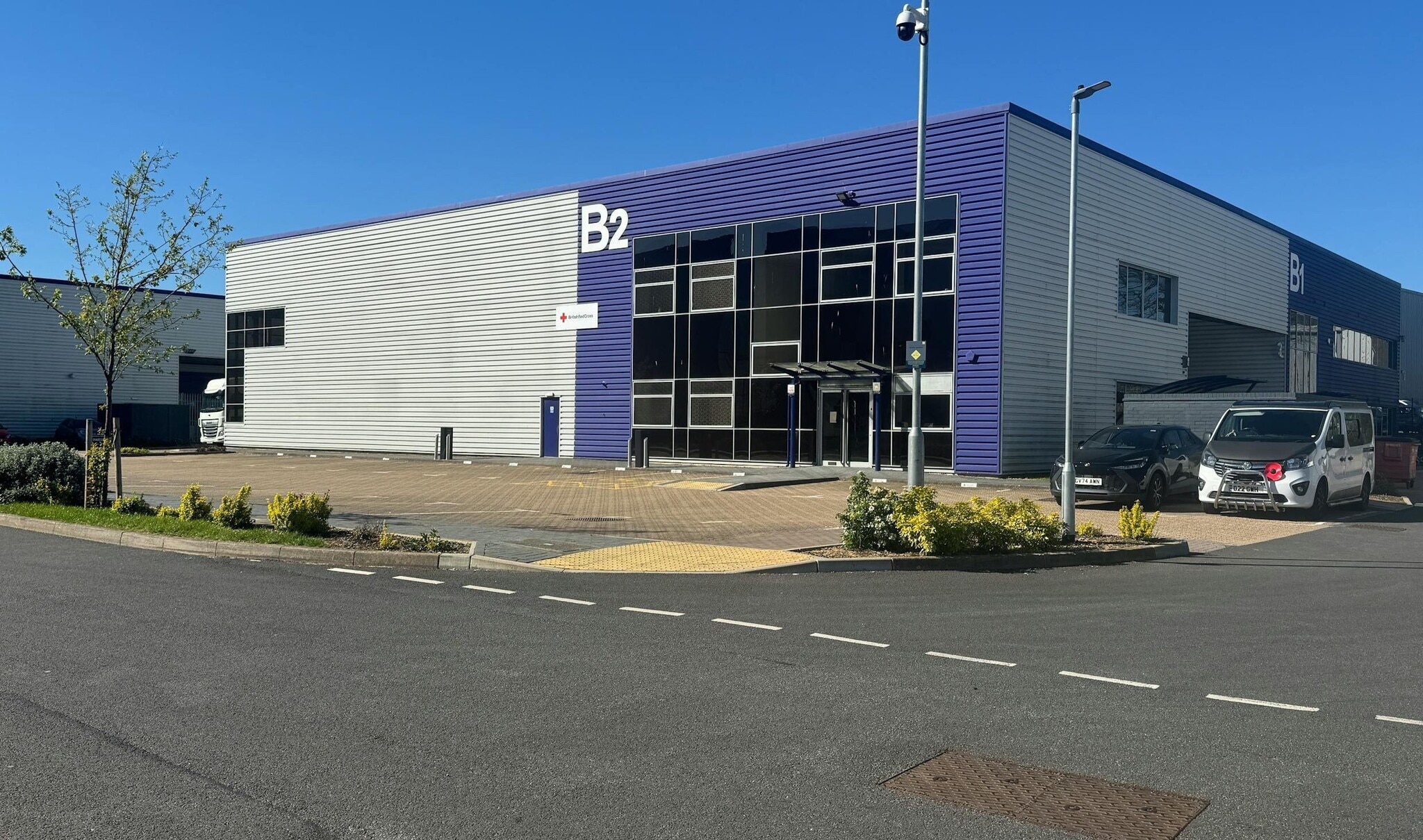 Fleming Way, Crawley à louer Photo principale– Image 1 sur 2