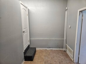 630 W Pleasant Run Rd, Lancaster, TX à louer Photo intérieure– Image 2 sur 3