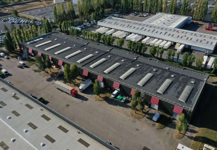 Industriel/Logistique dans Coignières à louer Photo de l’immeuble– Image 1 sur 4