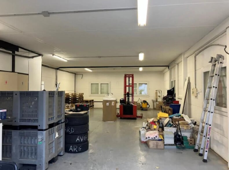 Local d’activités dans Villebon-sur-Yvette à louer - Photo intérieure – Image 2 sur 4