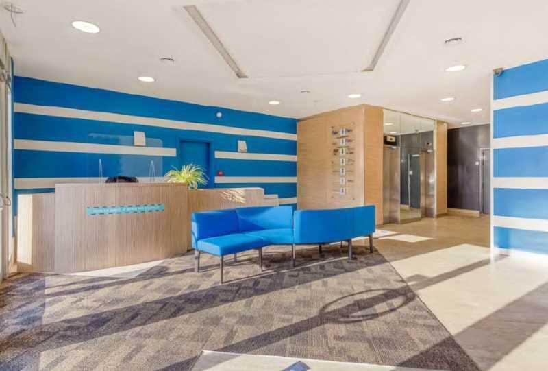 Bureau dans Suresnes à louer - Photo de l’immeuble – Image 3 sur 4