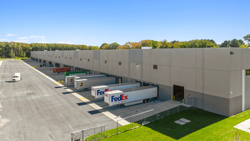 30 Aberdeen Rd, Hampton, VA à louer - Photo de l’immeuble – Image 3 sur 12