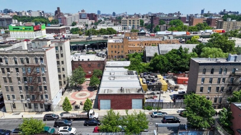 410 E 174th St, Bronx, NY à louer - Photo de l’immeuble – Image 2 sur 6