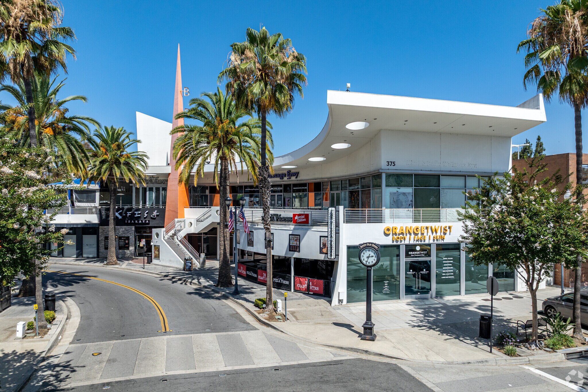 215-217 W Birch St, Brea, CA à louer Photo de l’immeuble– Image 1 sur 6