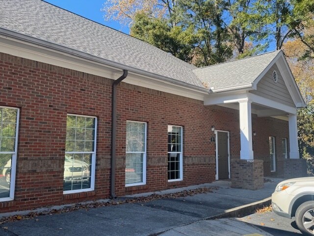 200 Eagles Nest Dr, Canton, GA à louer - Photo de l’immeuble – Image 2 sur 7