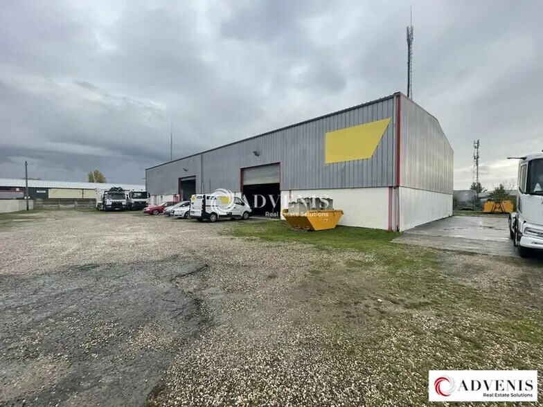 Industriel/Logistique dans Blanquefort à louer - Photo de l’immeuble – Image 1 sur 8