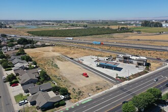 2450 Fulkerth Rd, Turlock, CA - VUE AÉRIENNE  vue de carte - Image1