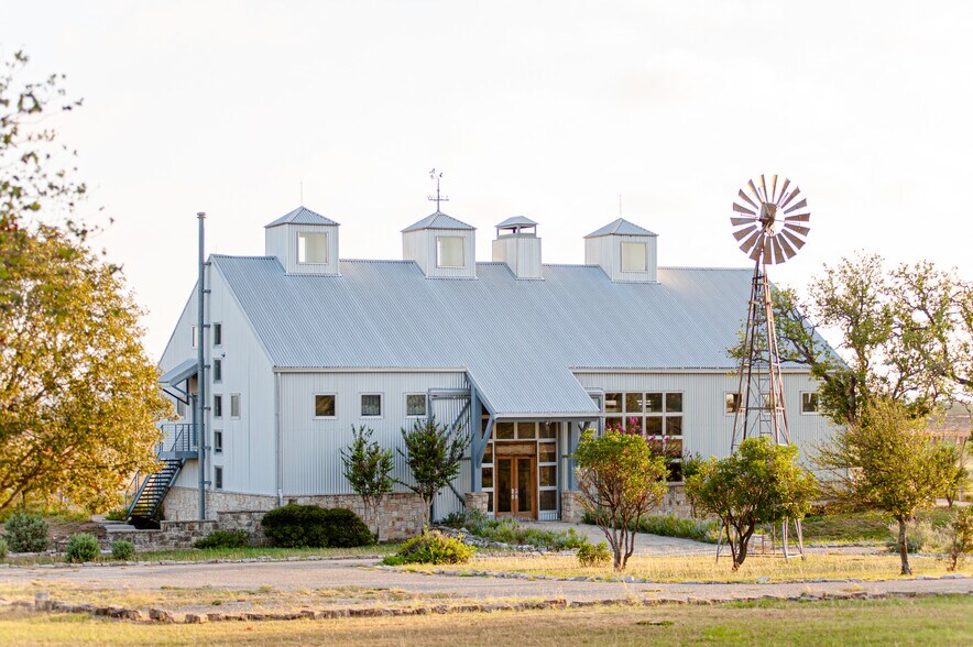 1213 Kott Rd, Fredericksburg, TX à vendre - Photo principale – Image 1 sur 29