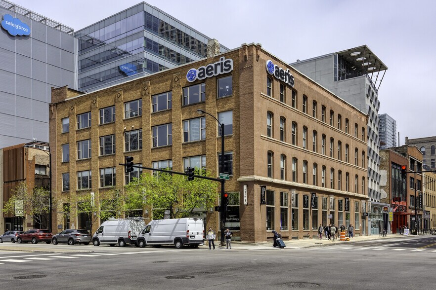 435 N LaSalle St, Chicago, IL à louer - Photo de l’immeuble – Image 1 sur 8