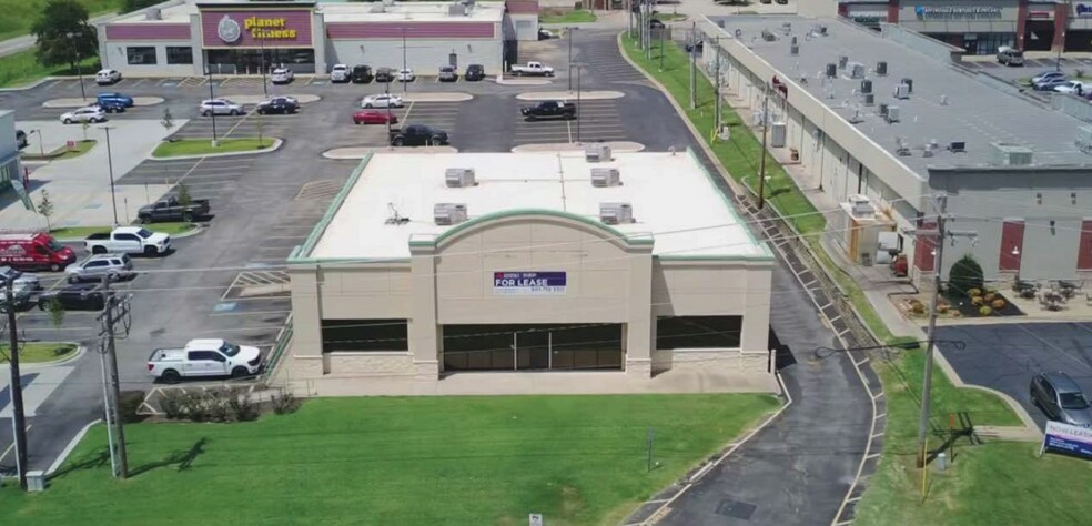 3504 E Race Ave, Searcy, AR à louer - Photo de l’immeuble – Image 1 sur 4