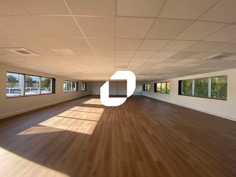 47-49 Avenue Des Genottes, Cergy à louer - Photo intérieure – Image 3 sur 14
