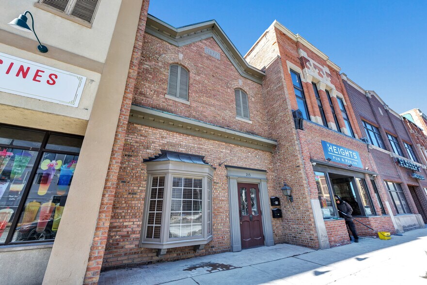 215 N Washington St, Green Bay, WI à vendre - Photo de l’immeuble – Image 3 sur 26