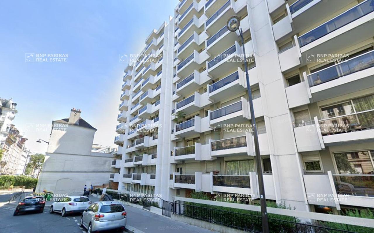Immeuble residentiel dans Paris à vendre Photo de l’immeuble– Image 1 sur 9