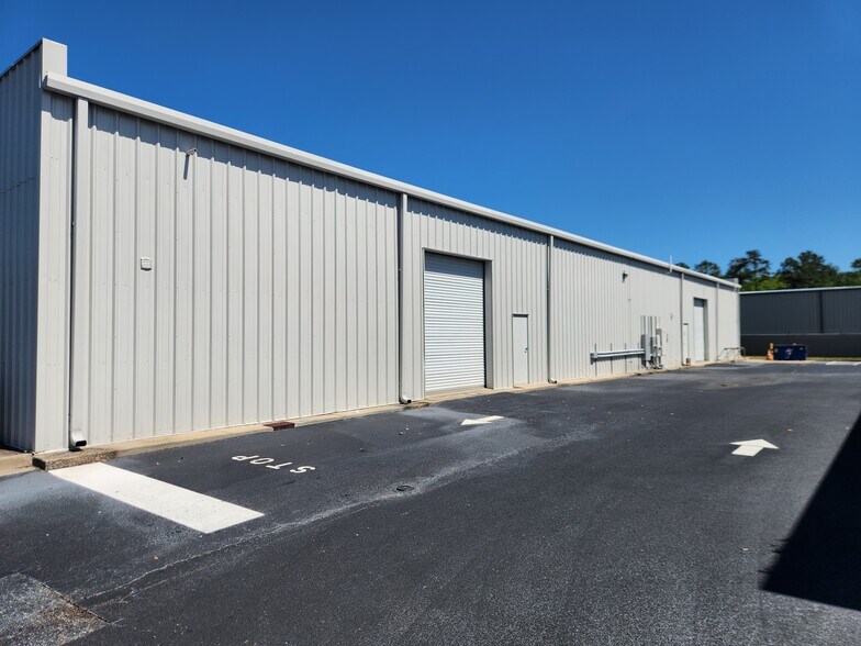 200 Commerce Center Dr, Brunswick, GA à vendre - Photo de l’immeuble – Image 2 sur 7
