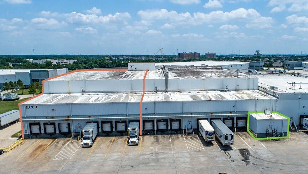 10700 Telge Rd, Houston, TX à louer - Photo de l’immeuble – Image 2 sur 5