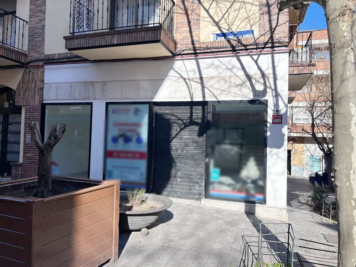 Local commercial dans Majadahonda, Madrid à louer Photo principale– Image 1 sur 4