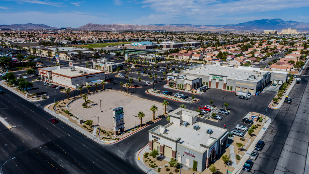 1130 E Silverado Ranch Blvd, Las Vegas, NV à louer - Aérien – Image 2 sur 9