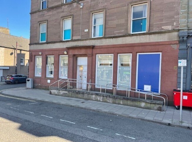 31 High St, Montrose à vendre - Photo de l’immeuble – Image 1 sur 8