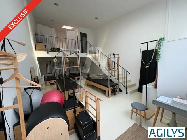 Plus de détails pour Local d’activités à vendre