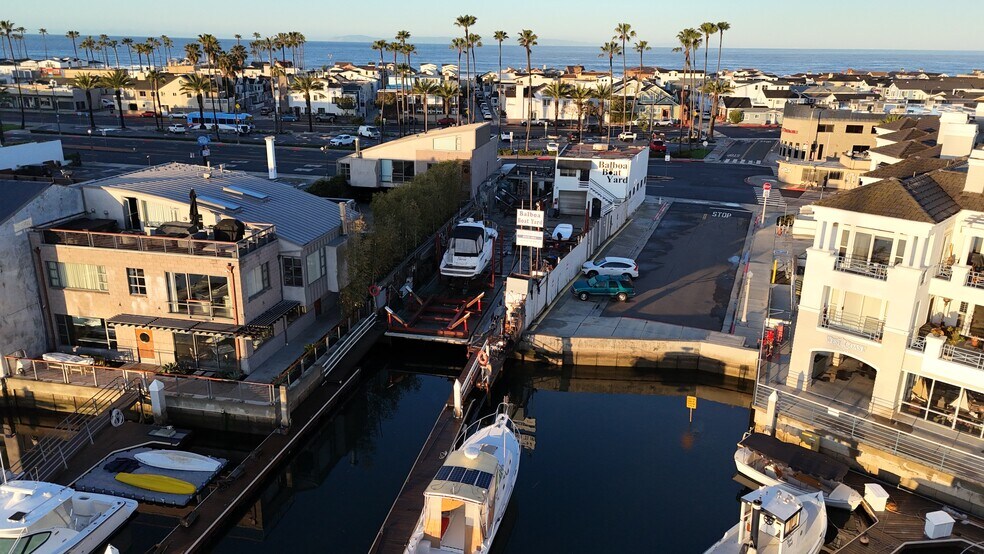 2414 Newport Blvd, Newport Beach, CA à vendre - Photo de l’immeuble – Image 3 sur 7