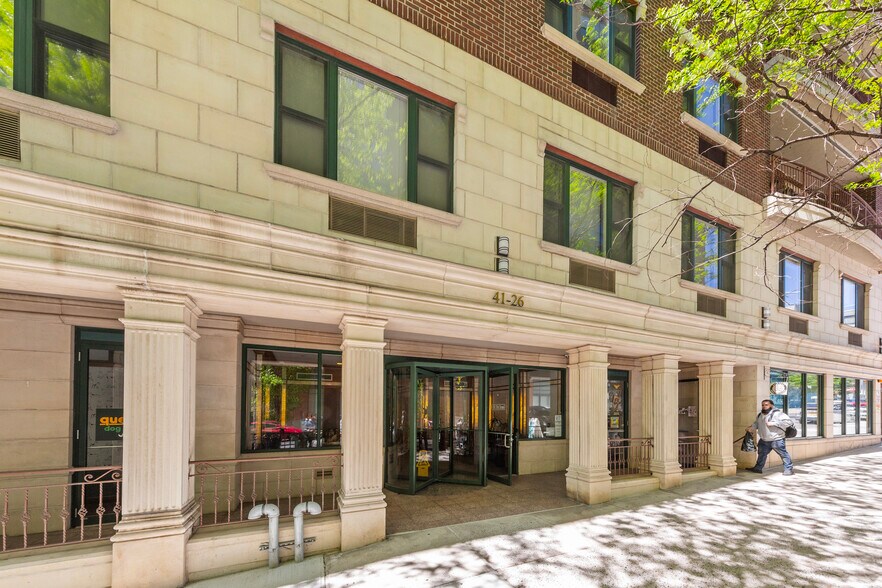 41-26 27th St, Long Island City, NY à louer - Photo principale – Image 1 sur 4
